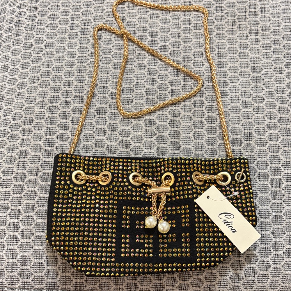 Elegant Black and Gold Crossbody Bag